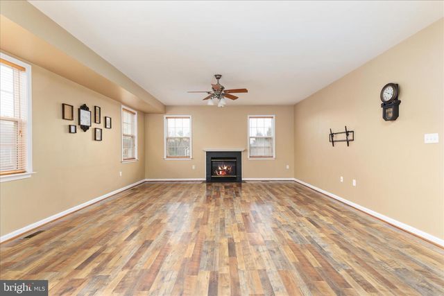 42 DECATUR DR, Bunker Hill, WV 25413