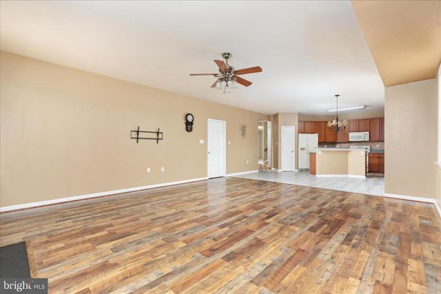42 DECATUR DR, Bunker Hill, WV 25413