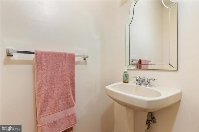 42 DECATUR DR, Bunker Hill, WV 25413
