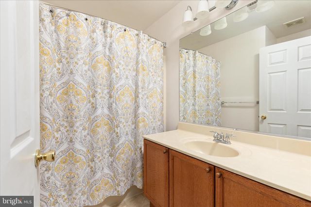 42 DECATUR DR, Bunker Hill, WV 25413