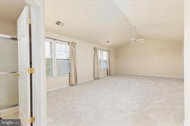 42 DECATUR DR, Bunker Hill, WV 25413