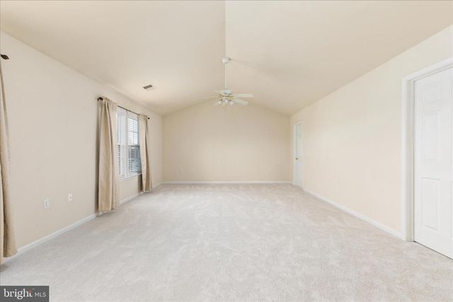 42 DECATUR DR, Bunker Hill, WV 25413