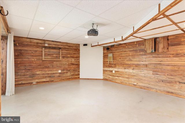 42 DECATUR DR, Bunker Hill, WV 25413