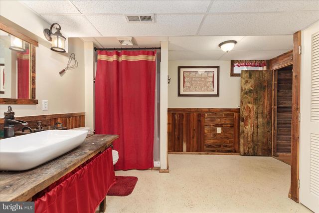 42 DECATUR DR, Bunker Hill, WV 25413