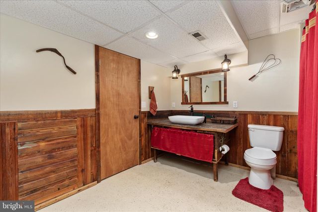 42 DECATUR DR, Bunker Hill, WV 25413