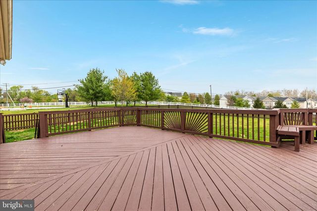 42 DECATUR DR, Bunker Hill, WV 25413