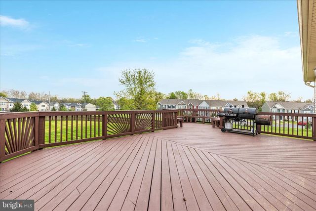 42 DECATUR DR, Bunker Hill, WV 25413