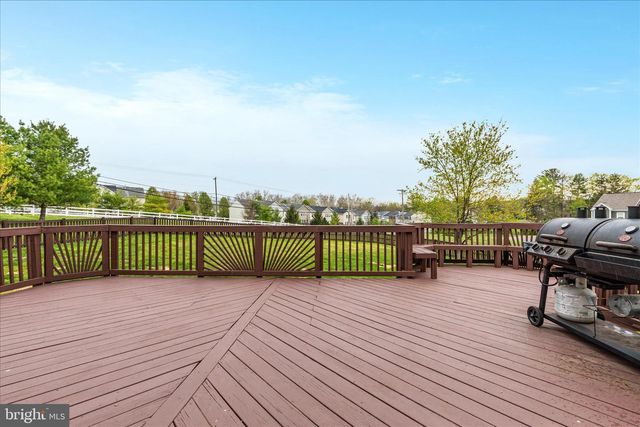 42 DECATUR DR, Bunker Hill, WV 25413