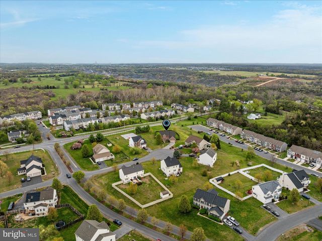 42 DECATUR DR, Bunker Hill, WV 25413