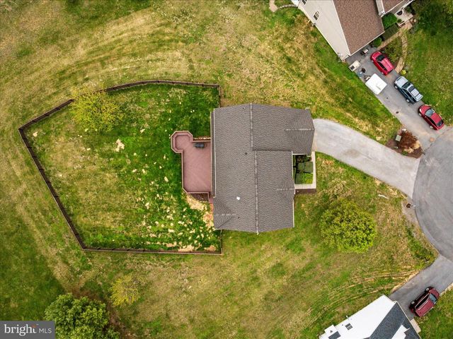 42 DECATUR DR, Bunker Hill, WV 25413