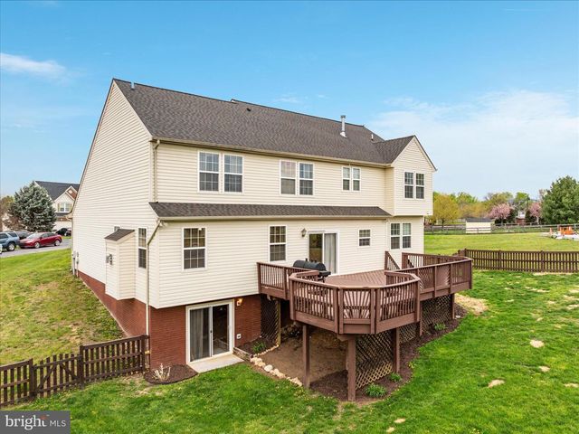 42 DECATUR DR, Bunker Hill, WV 25413