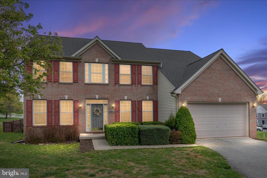 42 DECATUR DR, Bunker Hill, WV 25413