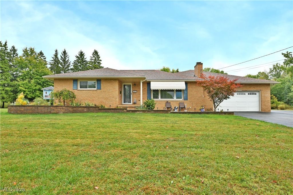 527 Cynthia Drive, Campbell, OH 44405