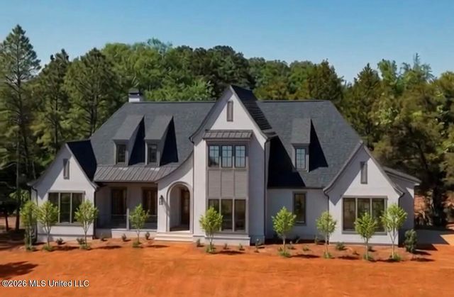 137 Leslie Dr, Flowood, MS 39232
