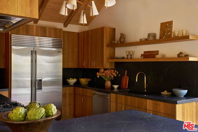 6208 Delaplane Road, Malibu, CA 90265