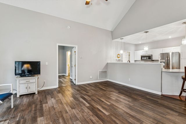 113 Clearwater DRIVE, Ellwood City, PA 16117
