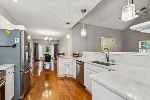 113 Clearwater DRIVE, Ellwood City, PA 16117