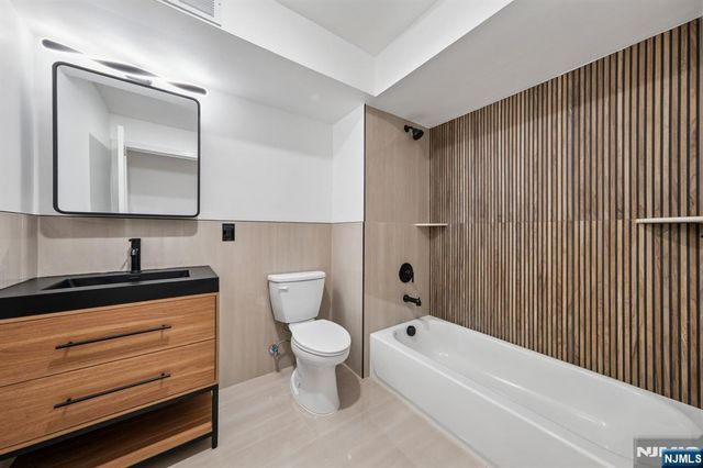 52 James Street 1, Newark, NJ 07102