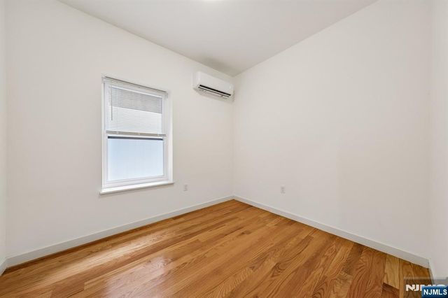 52 James Street 1, Newark, NJ 07102