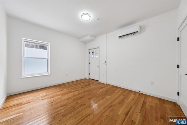 52 James Street 1, Newark, NJ 07102