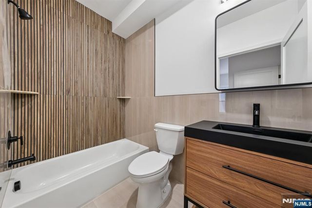 52 James Street 1, Newark, NJ 07102