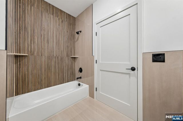 52 James Street 1, Newark, NJ 07102