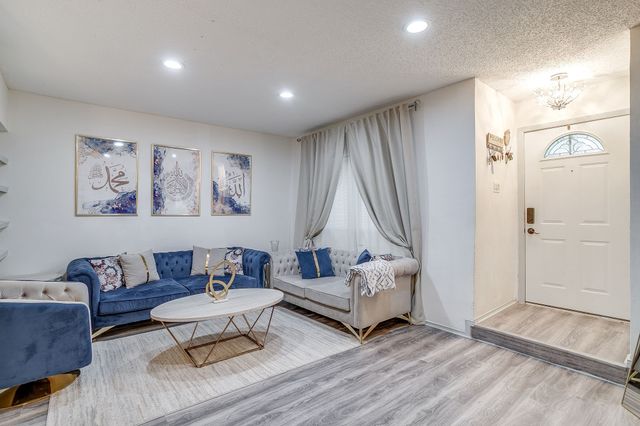 2117 Park Willow Lane D, Arlington, TX 76011