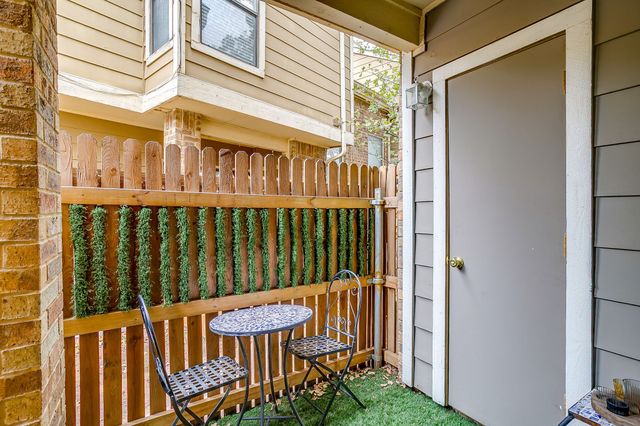 2117 Park Willow Lane D, Arlington, TX 76011