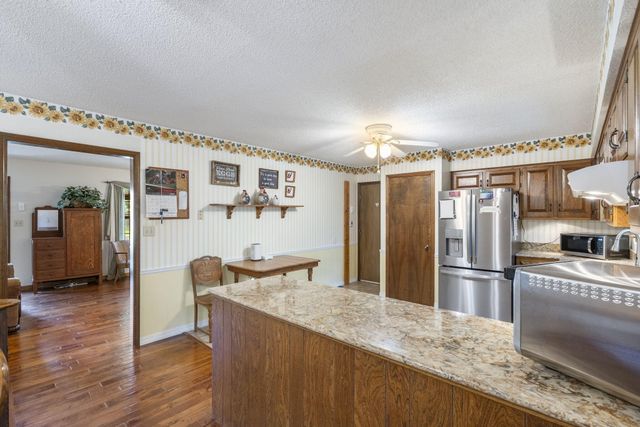 304 OAKRIDGE CT, Columbia, MO 65203