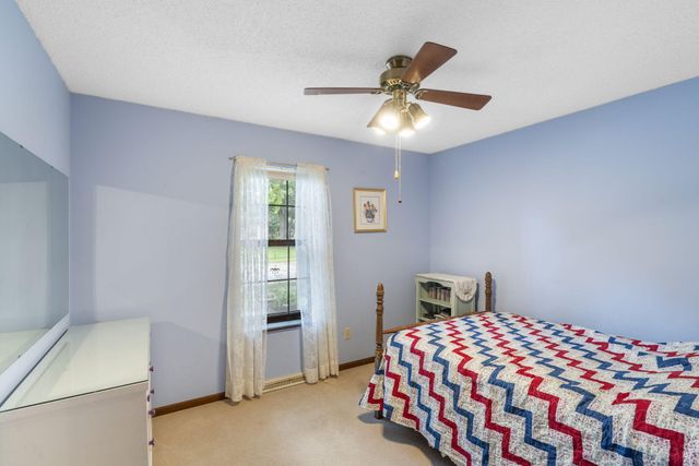 304 OAKRIDGE CT, Columbia, MO 65203