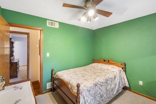 304 OAKRIDGE CT, Columbia, MO 65203