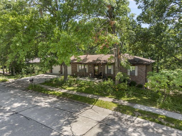 304 OAKRIDGE CT, Columbia, MO 65203