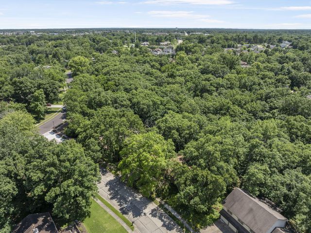 304 OAKRIDGE CT, Columbia, MO 65203