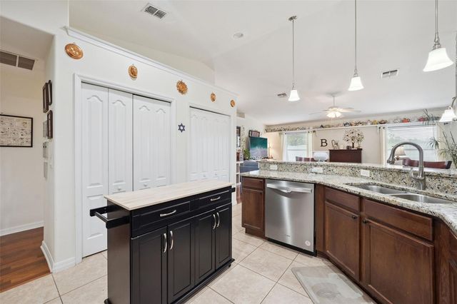 2243 WOLF RIDGE LANE, Mount Dora, FL 32757