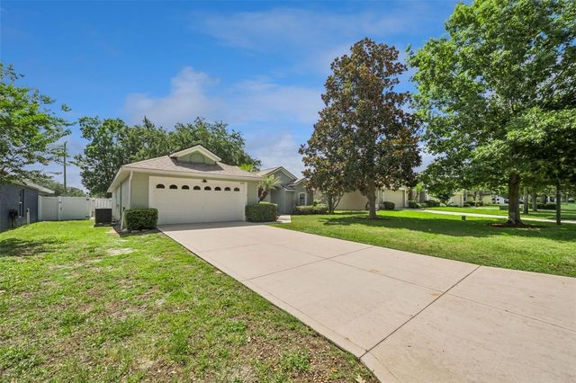 2243 WOLF RIDGE LANE, Mount Dora, FL 32757