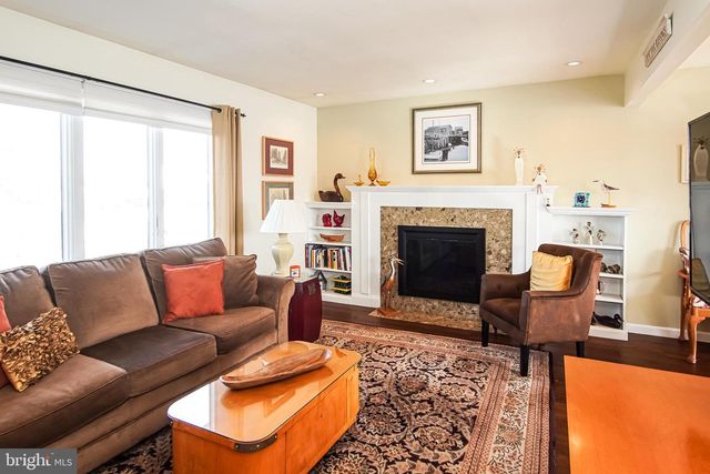 35 W WALKILL RD, Mystic Islands, NJ 08087