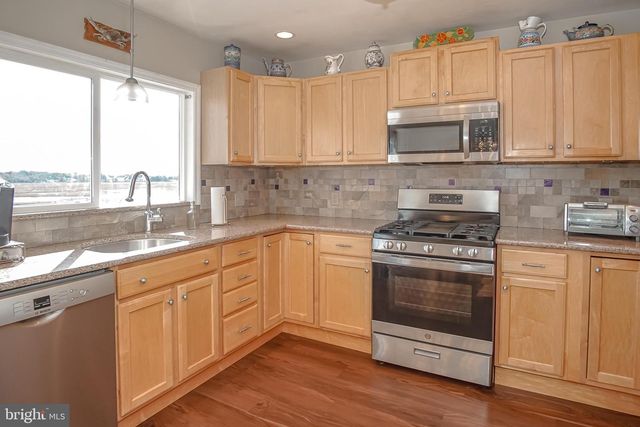 35 W WALKILL RD, Mystic Islands, NJ 08087