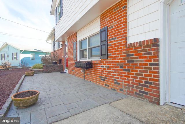 35 W WALKILL RD, Mystic Islands, NJ 08087