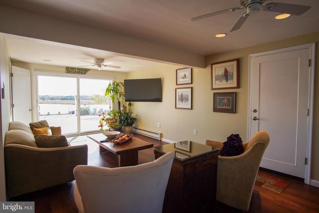 35 W WALKILL RD, Mystic Islands, NJ 08087