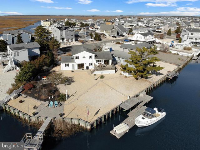 35 W WALKILL RD, Mystic Islands, NJ 08087