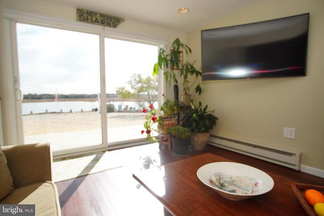 35 W WALKILL RD, Mystic Islands, NJ 08087