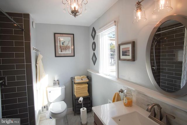 35 W WALKILL RD, Mystic Islands, NJ 08087