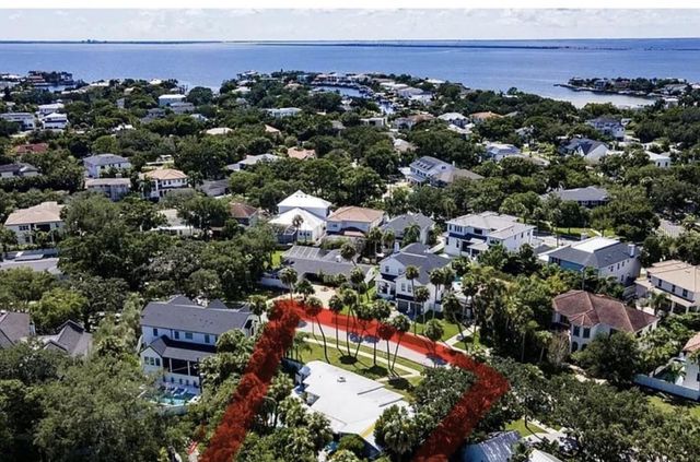 2606 S HAWTHORNE CIRCLE, Tampa, FL 33629