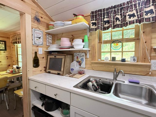 729 Davis Road, Cavendish, VT 05142