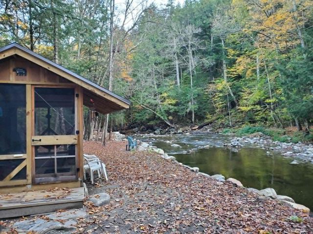 729 Davis Road, Cavendish, VT 05142