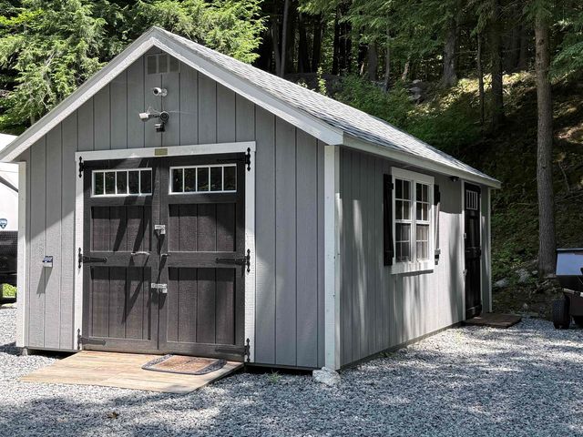 729 Davis Road, Cavendish, VT 05142