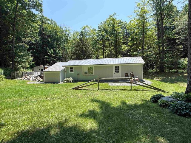 729 Davis Road, Cavendish, VT 05142
