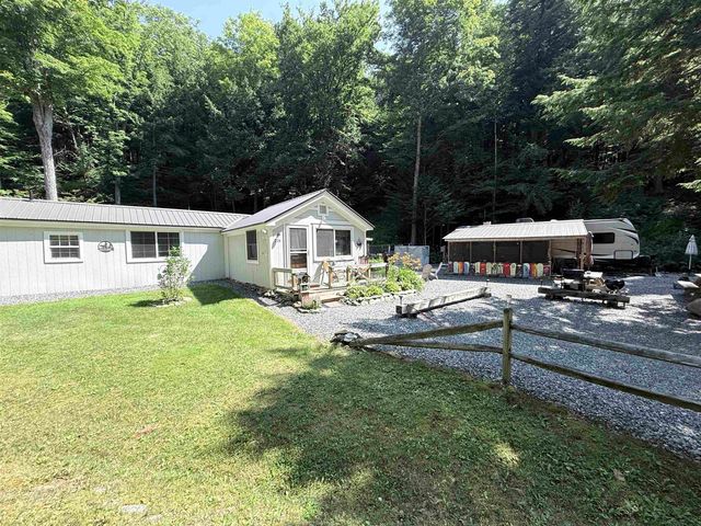 729 Davis Road, Cavendish, VT 05142