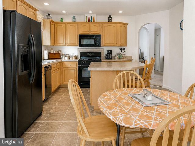 30 BETSY ROSS CT, Millville, NJ 08332