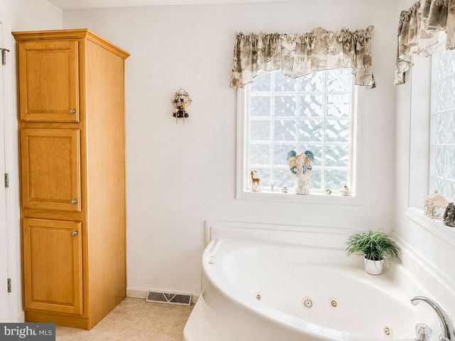30 BETSY ROSS CT, Millville, NJ 08332